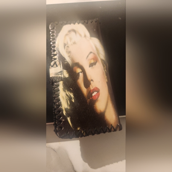 Wallet - Picture 3 of 5